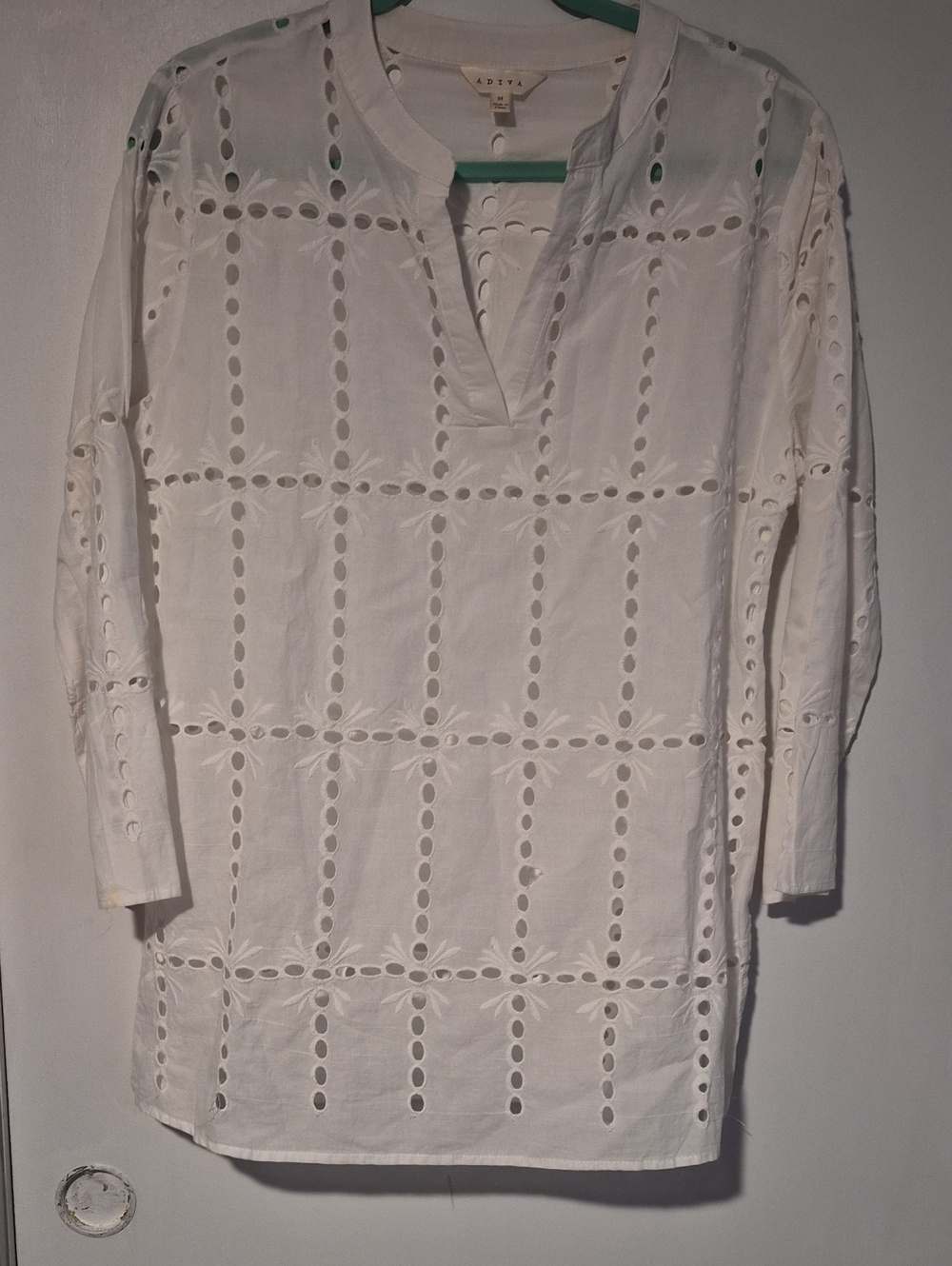 Adiva Eyelet Embroidered Tunic in White Medium